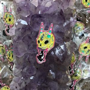 ‘Goopy Skull’ Enamel Pin
